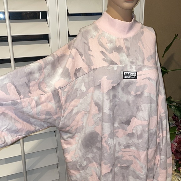 NWOT ADIDAS 😍💖 cute sweatshirt - Picture 5 of 13